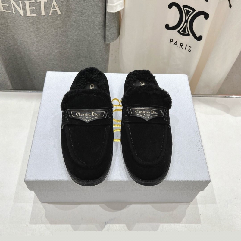 ch**an D*or slippers